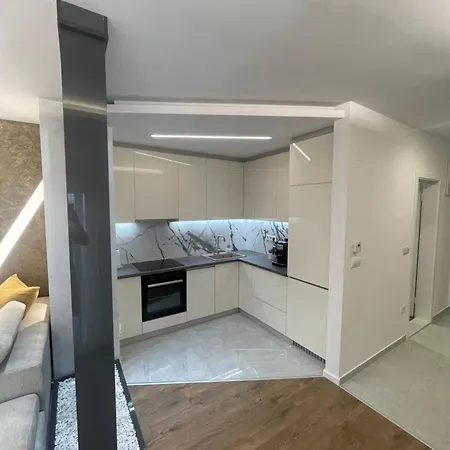 Delux President Centar Ii Apartament *