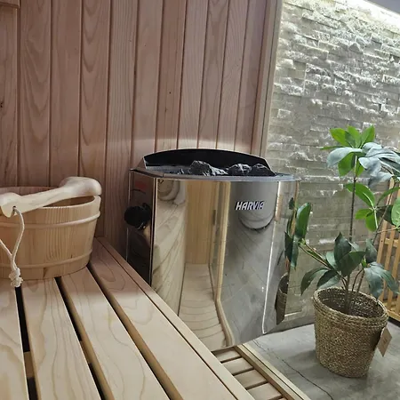 Delux President Centar Ii *