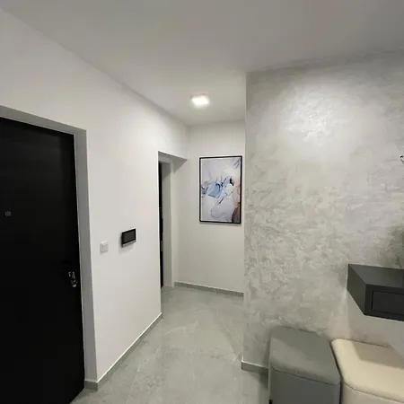 Delux President Centar Ii Apartamento