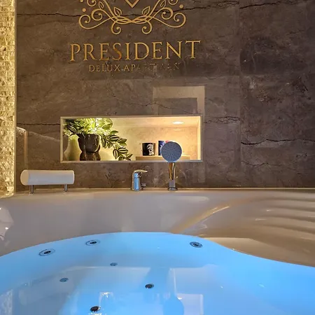 Delux President Centar Ii Apartamento *